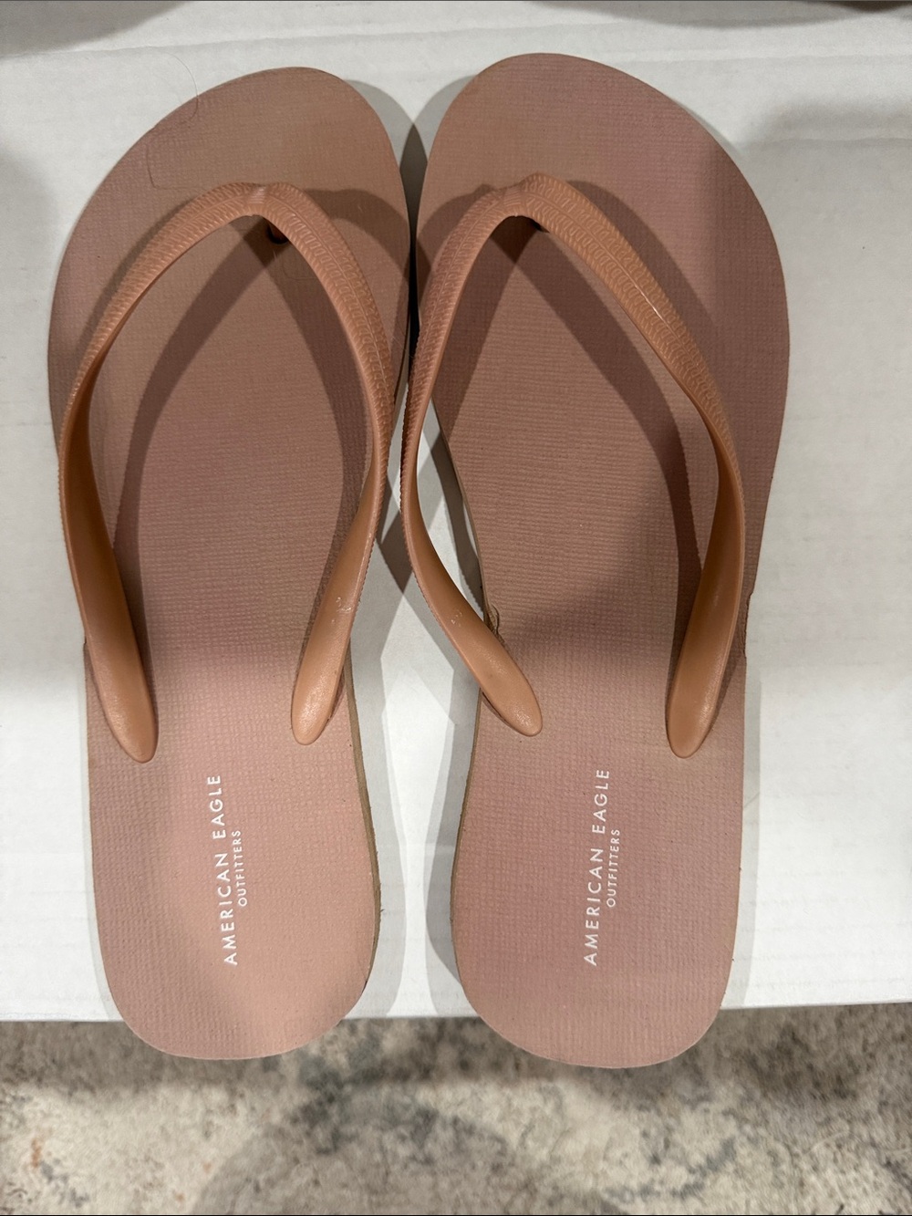 American Eagle Outfitters Women's Pink Tan Flip Flops 8